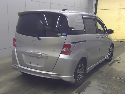 Honda Freed Spike