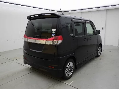 Mitsubishi Delica D:2
