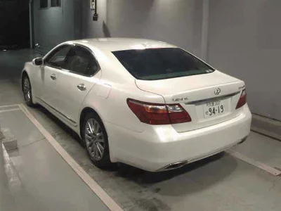Lexus LS460L