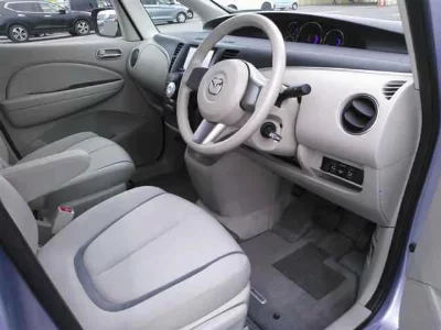 Mazda Biante