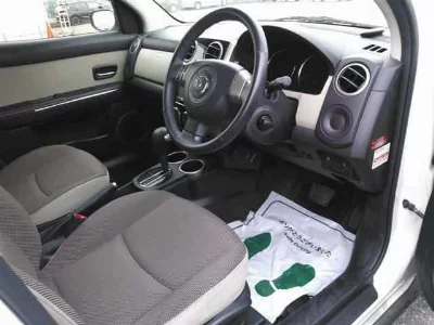 Mazda Verisa