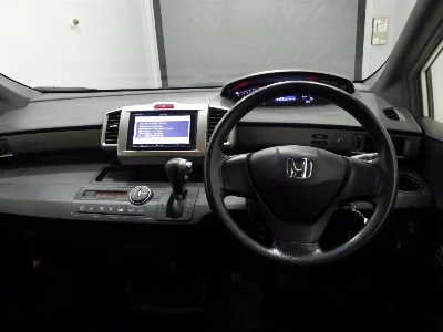 Honda Freed Spike