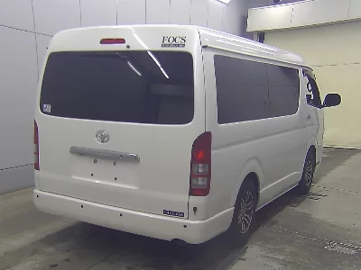 TOYOTA HIACE WAGON