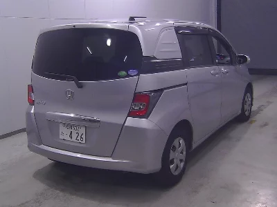 Honda Freed Spike