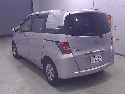 Honda Freed Spike
