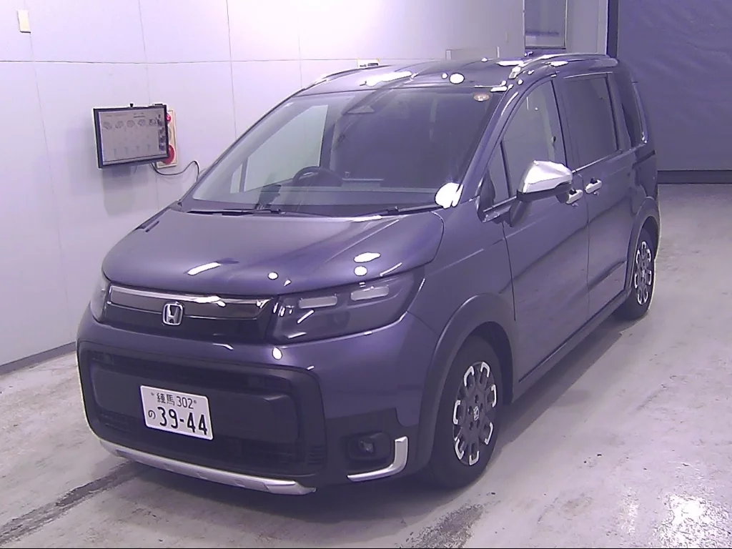 Honda Freed  с аукциона в Японии