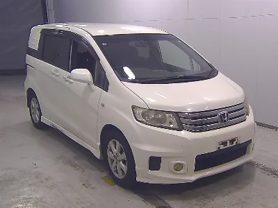 Honda Freed Spike