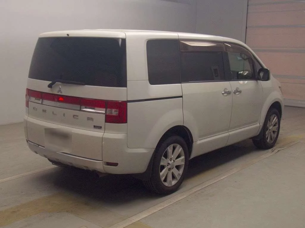 Mitsubishi Delica D:5  с аукциона в Японии