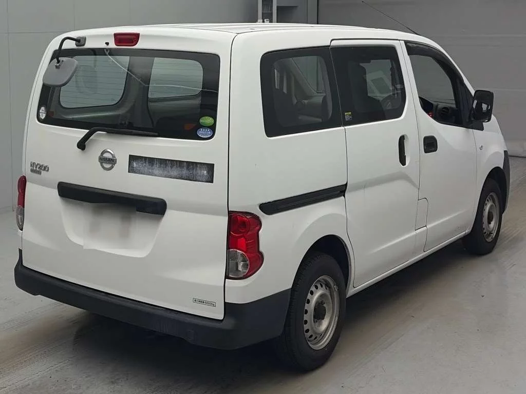 Toyota Succeed  с аукциона в Японии