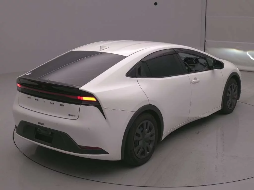 Toyota Prius  с аукциона в Японии