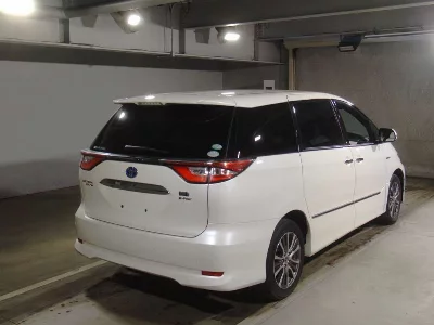 Статистика аукционов Toyota Estima Hybrid