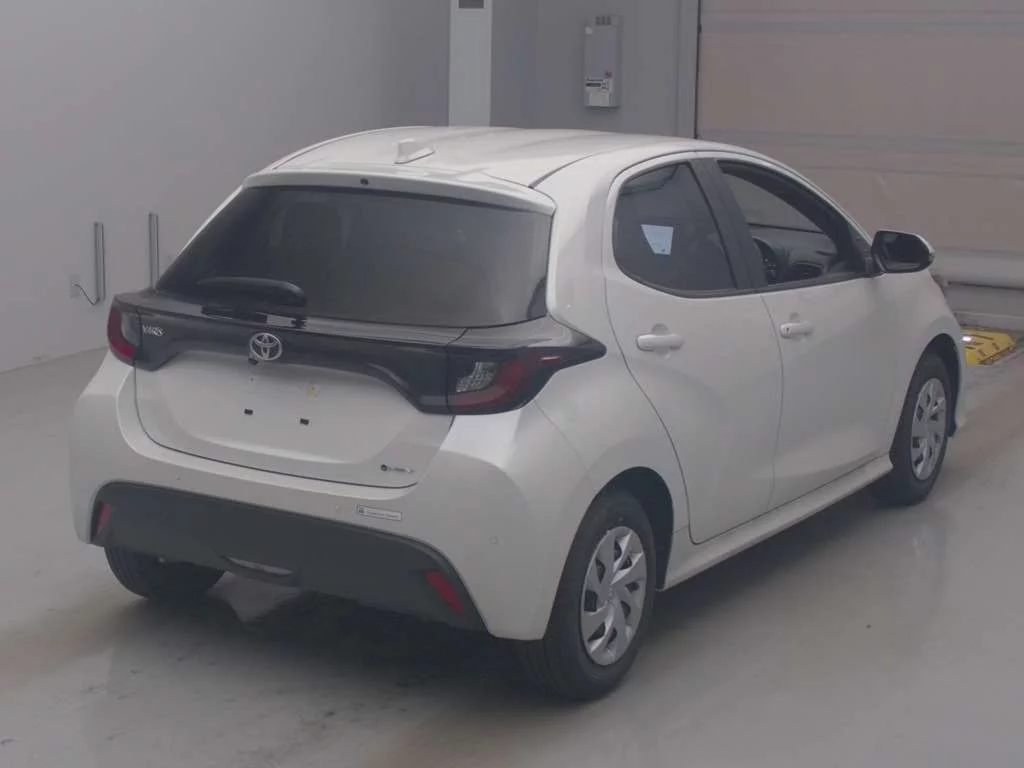 Toyota Yaris  с аукциона в Японии