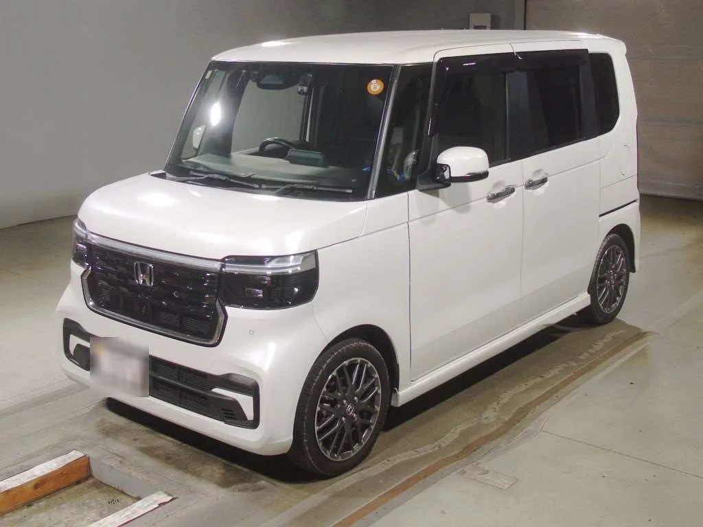 Honda N BOX CUSTOM  с аукциона в Японии