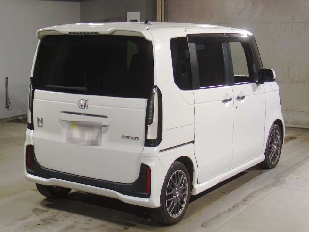 Honda N BOX CUSTOM  с аукциона в Японии