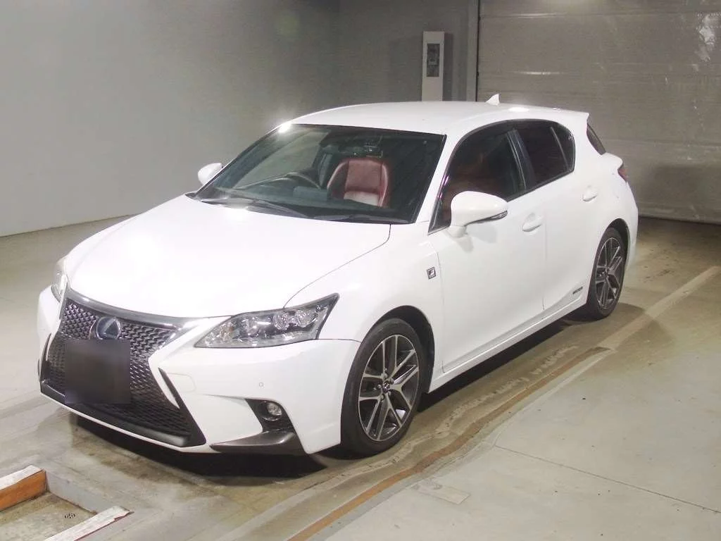 Lexus CT200h  с аукциона в Японии