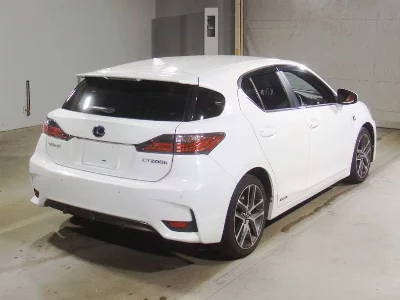 Lexus CT200h