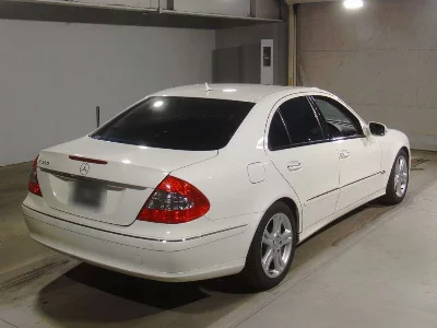 MERCEDES BENZ E CLASS