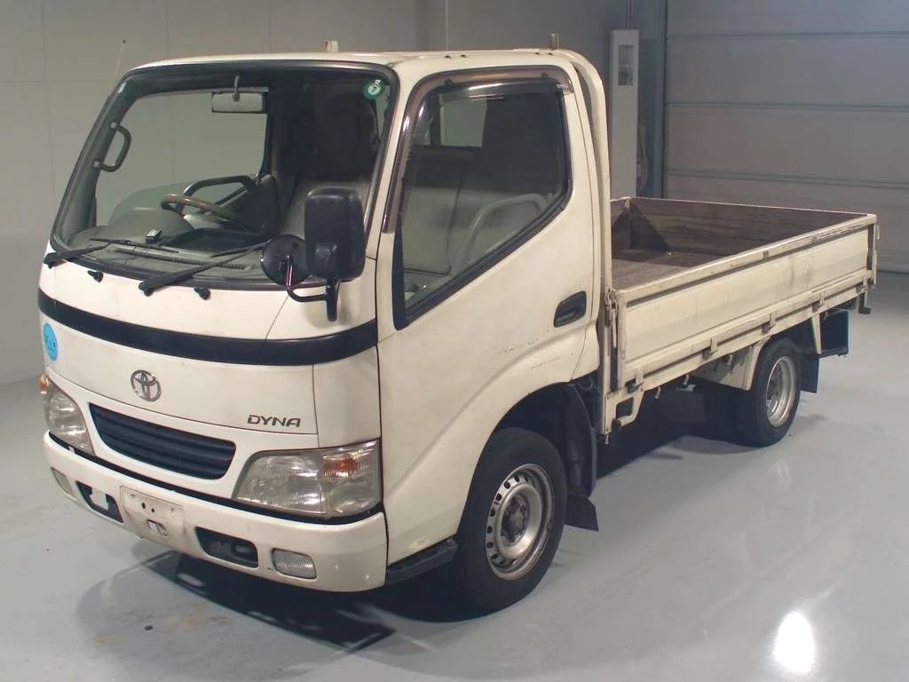Toyota Dyna  с аукциона в Японии