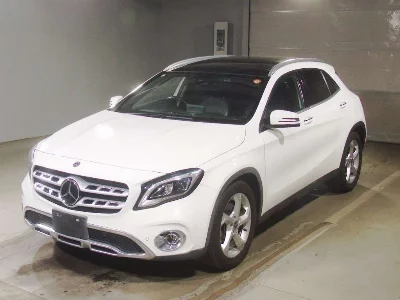 MERCEDES BENZ GLA