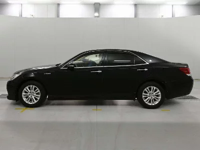 TOYOTA CROWN HYBRID