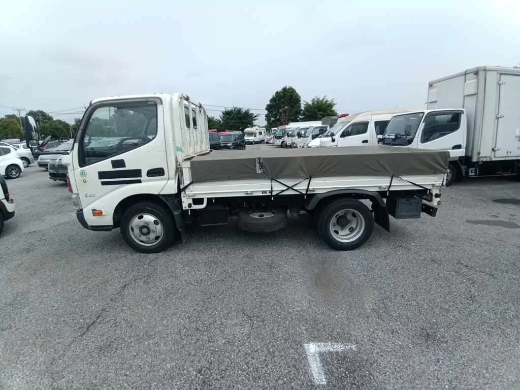 Toyota ToyoAce  с аукциона в Японии
