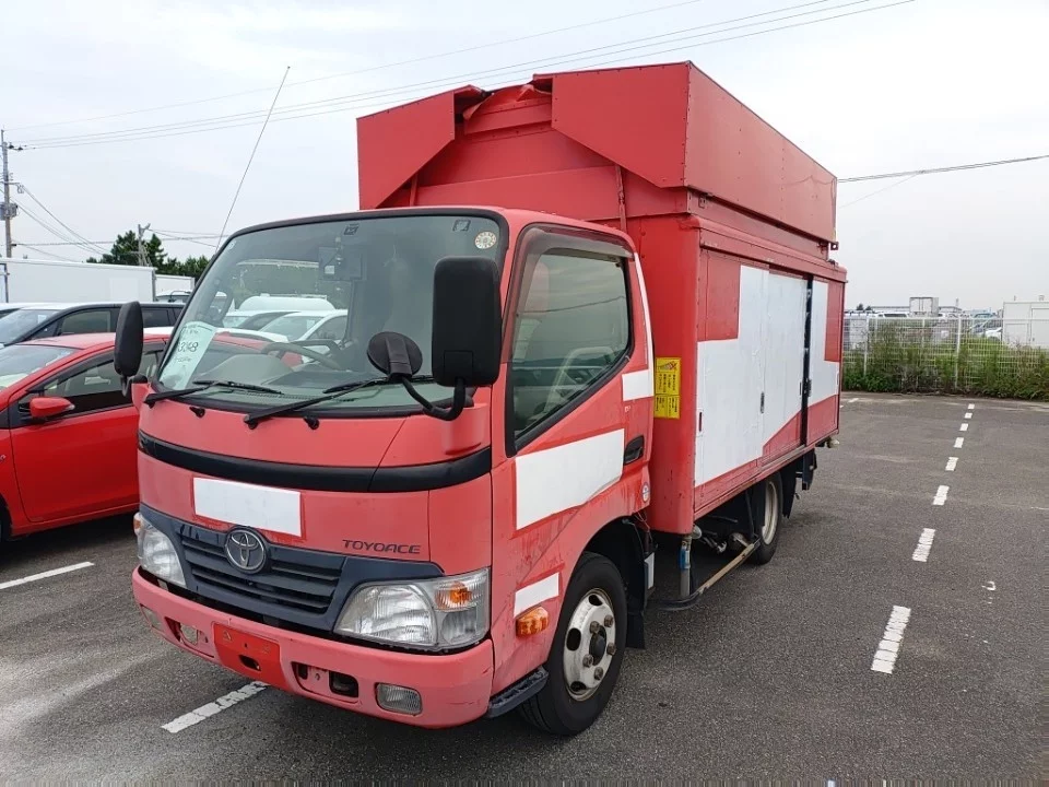 Toyota ToyoAce  с аукциона в Японии