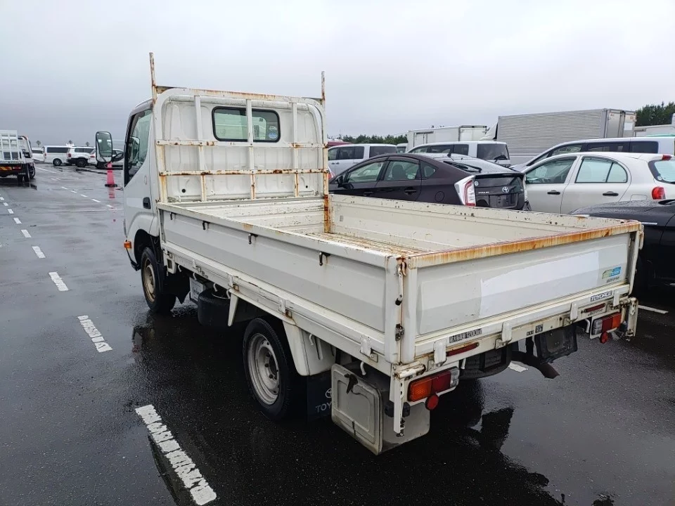 Toyota ToyoAce  с аукциона в Японии