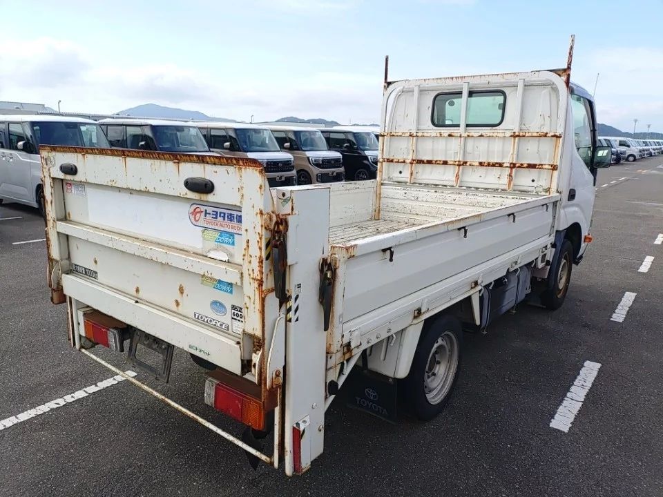 Toyota ToyoAce  с аукциона в Японии