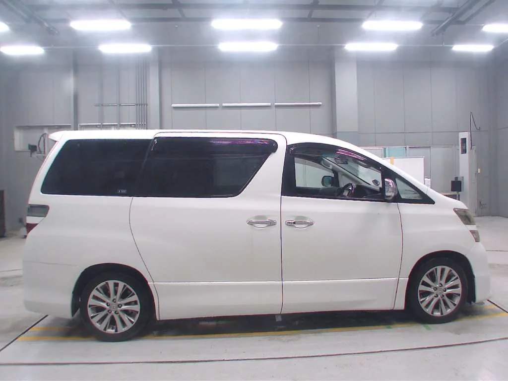Toyota Vellfire  с аукциона в Японии
