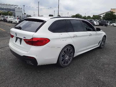 BMW 5 SERIES