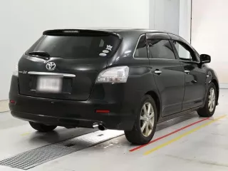 Toyota Mark X Zio