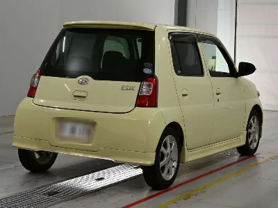 Daihatsu Esse