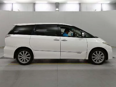 Toyota Estima Hybrid