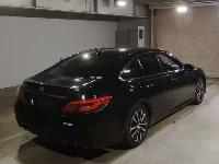Цена авто Toyota CROWN HYBRID с аукционов Японии, номер кузова AZSH20, пробег 114 000, оценка 8