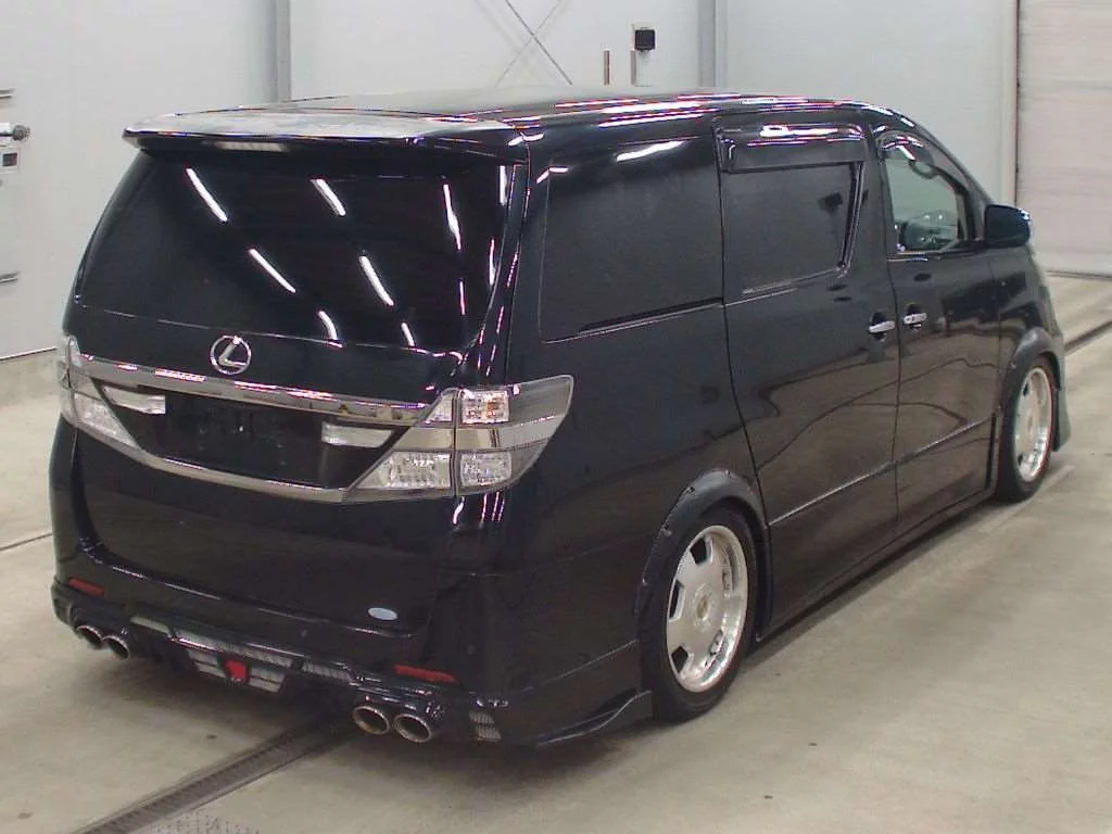 Toyota Vellfire  с аукциона в Японии