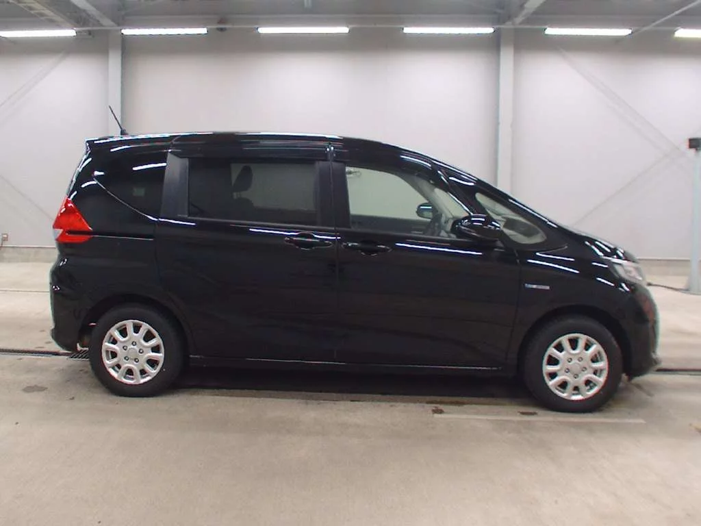 Honda Freed  с аукциона в Японии