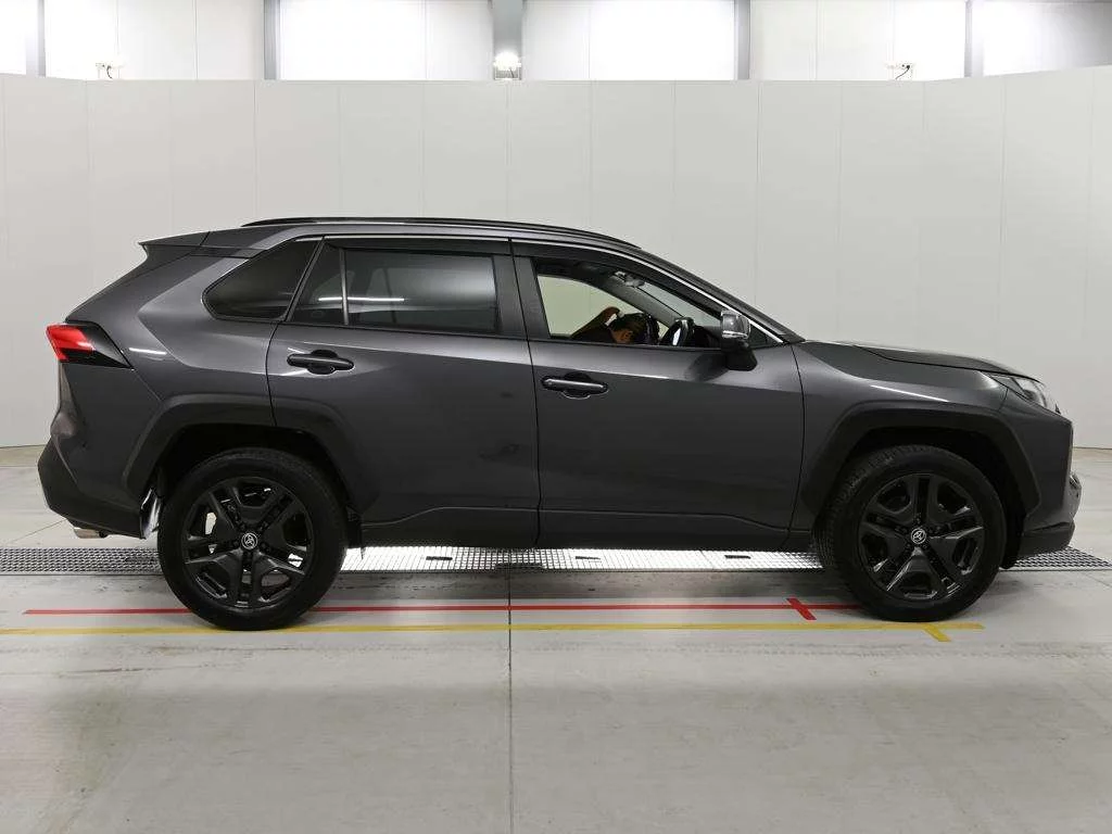 Toyota RAV4  с аукциона в Японии