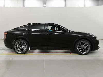 Toyota Crown Crossover