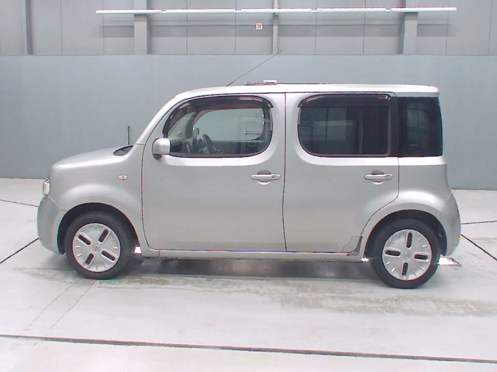 Nissan Cube  с аукциона в Японии