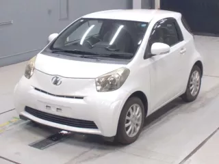 Toyota iQ