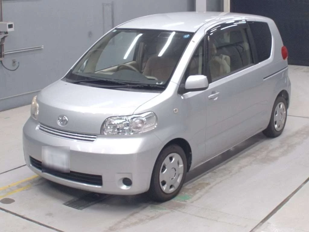 Toyota Porte  с аукциона в Японии