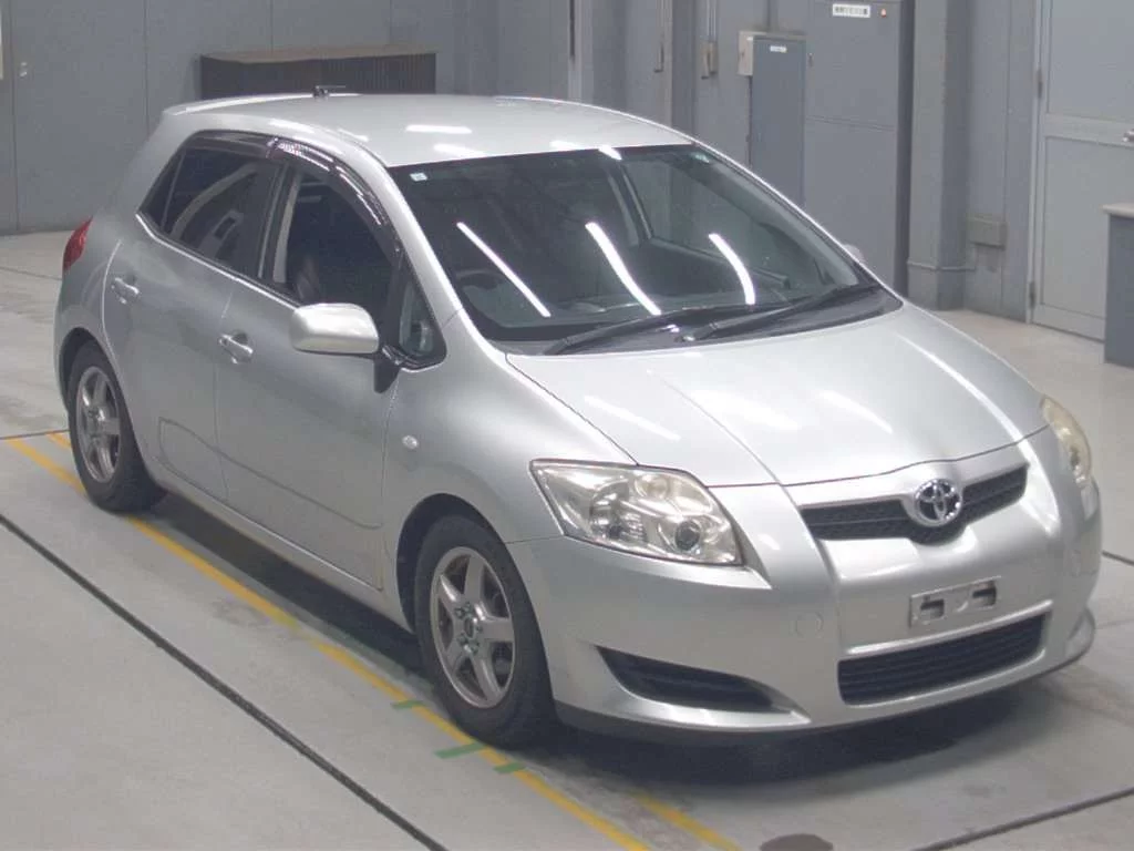 Toyota Auris  с аукциона в Японии