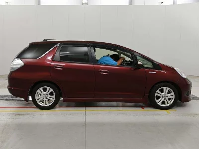 Honda FIT SHUTTLE HYBRID