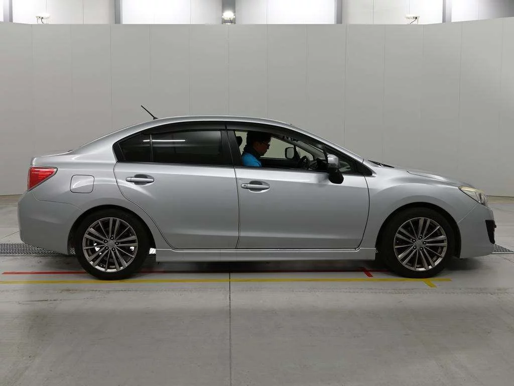 Subaru Impreza  с аукциона в Японии