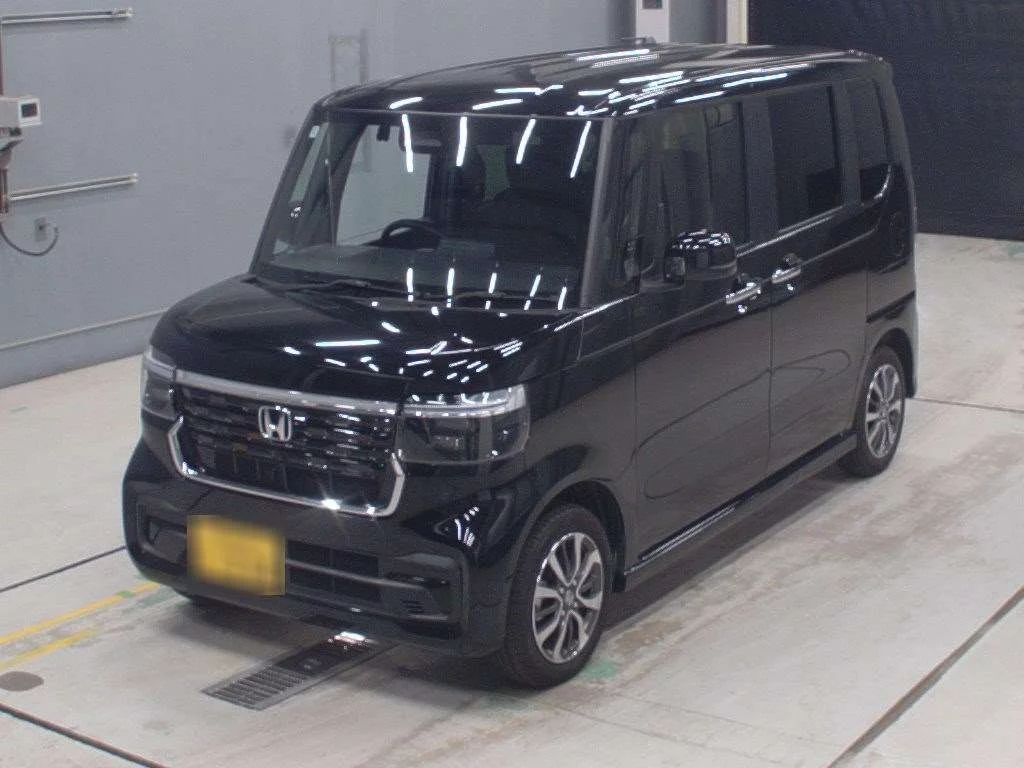 Honda N BOX CUSTOM  с аукциона в Японии