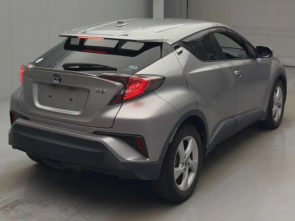 Toyota C-HR  с аукциона в Японии