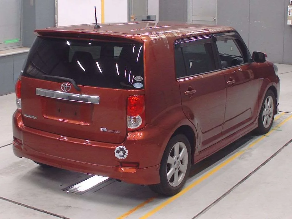 Toyota Corolla Rumion  с аукциона в Японии