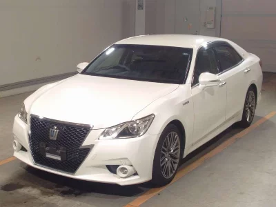 Toyota CROWN HYBRID