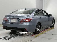 Цена авто Toyota CROWN HYBRID с аукционов Японии, номер кузова AZSH20, пробег 28 000, оценка 8