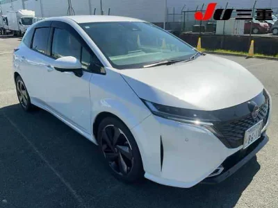 Nissan Aura